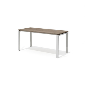 Стол прямой на металлокаркасе