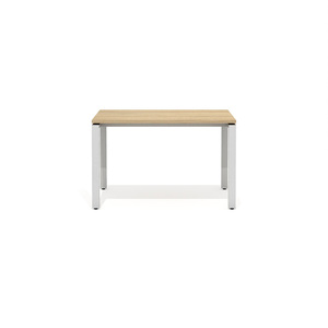 Стол прямой на металлокаркасе