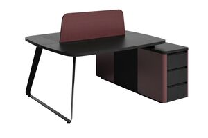 Рабочая станция на 2 рабочих места c опорной тумбой (с экраном) 