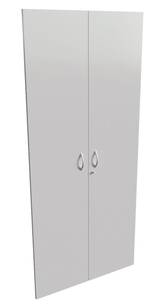 Двери высокие с замком