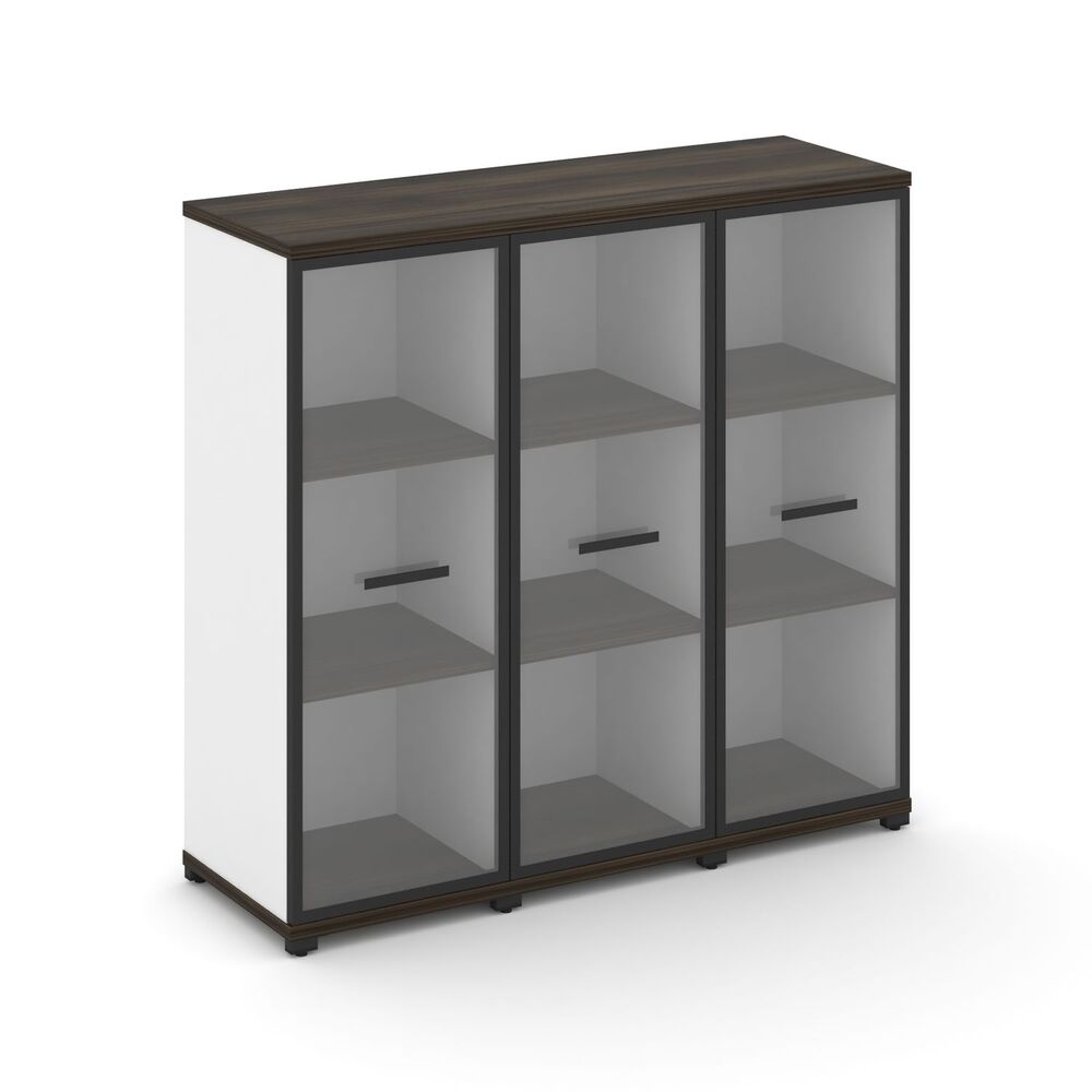 Шкаф три узкие секции, 3 ниши