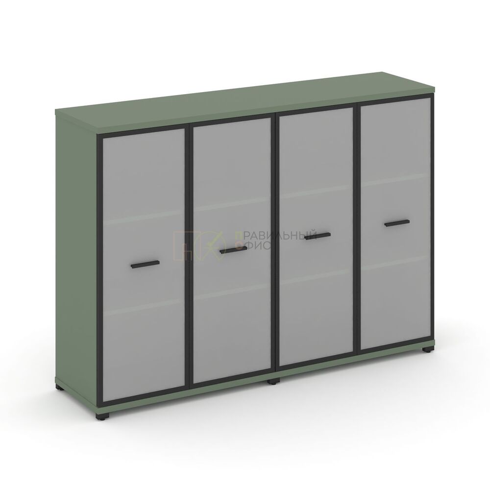 Шкаф две широкие секции, 3 ниши