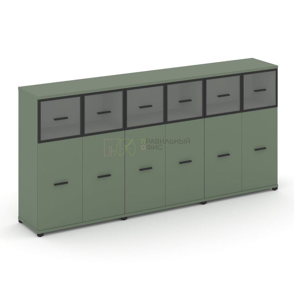 Шкаф три широкие секции, 3 ниши