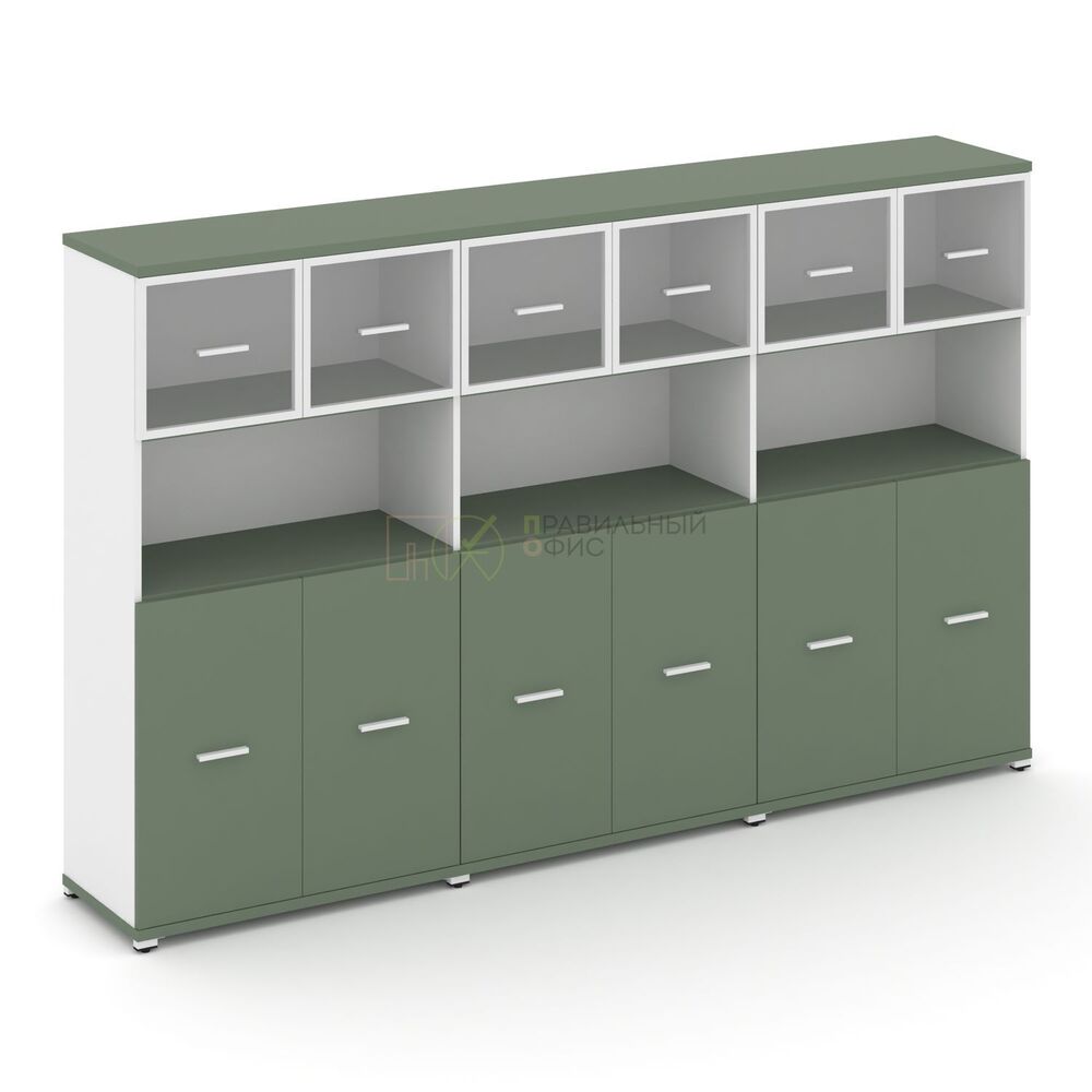 Шкаф три широкие секции, 4 ниши