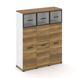 Шкаф три узкие секции, 4 ниши