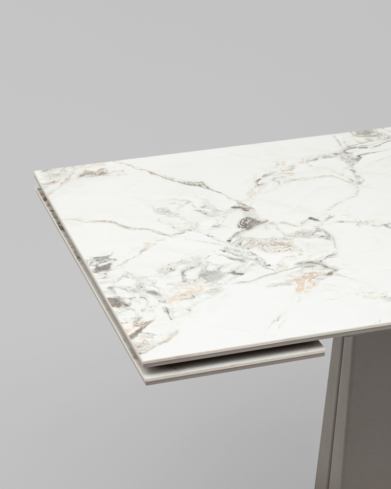 Стол обеденный