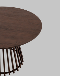 Стол обеденный