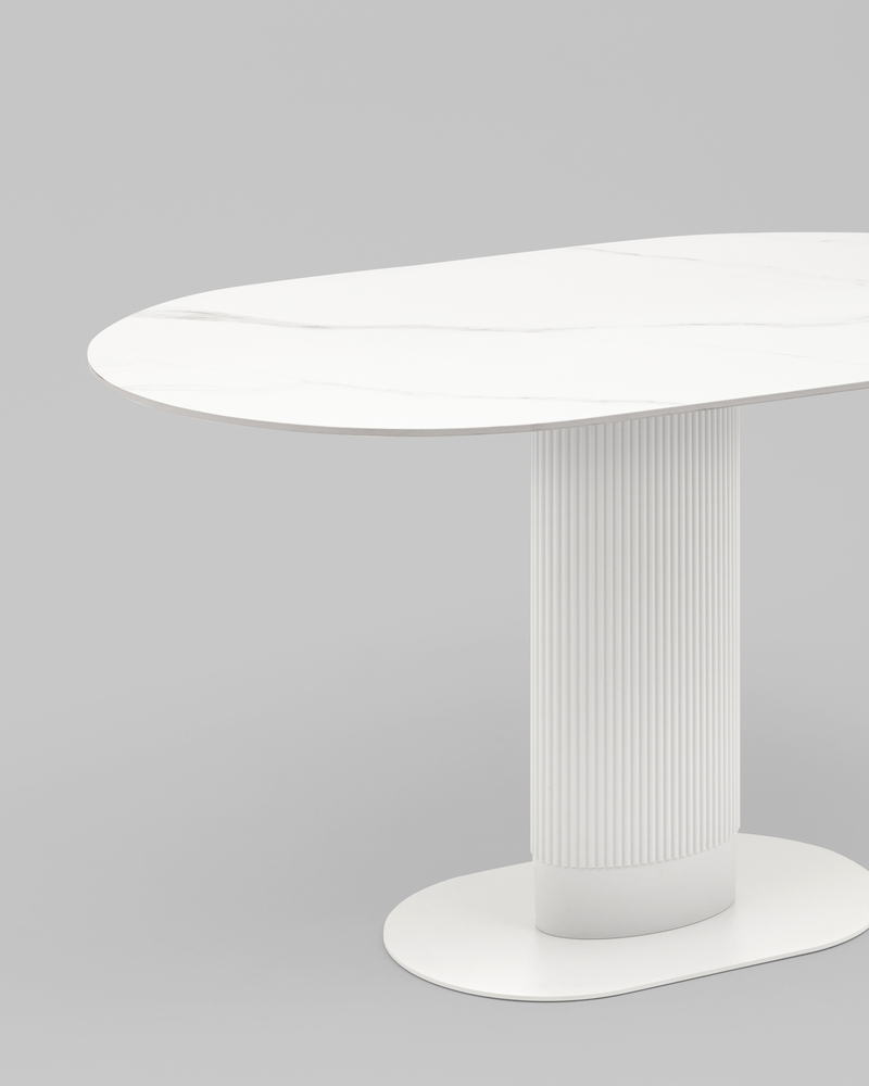 Стол обеденный