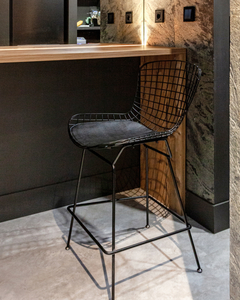 Стул полубарный