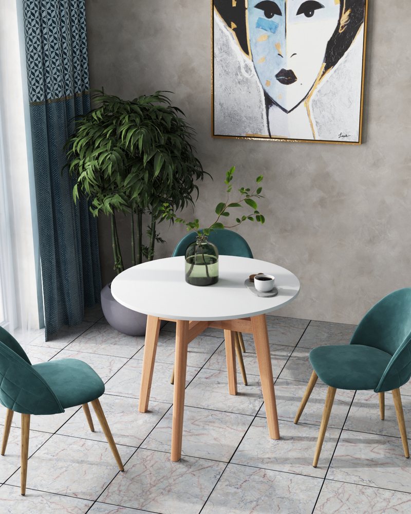 Комплект из четырех стульев