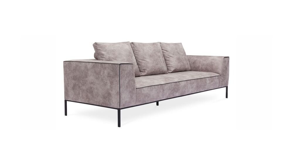 Диван трехместный