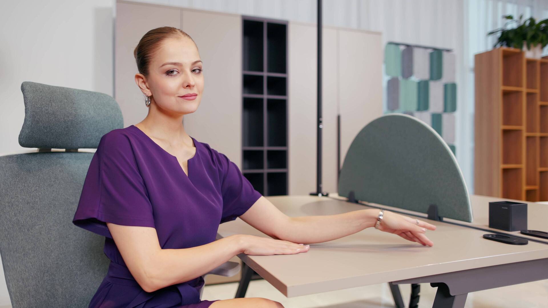 Офисная мебель для персонала MEGAPOLIS видео.